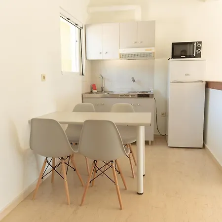 Aparthotel O Kipos Corinth